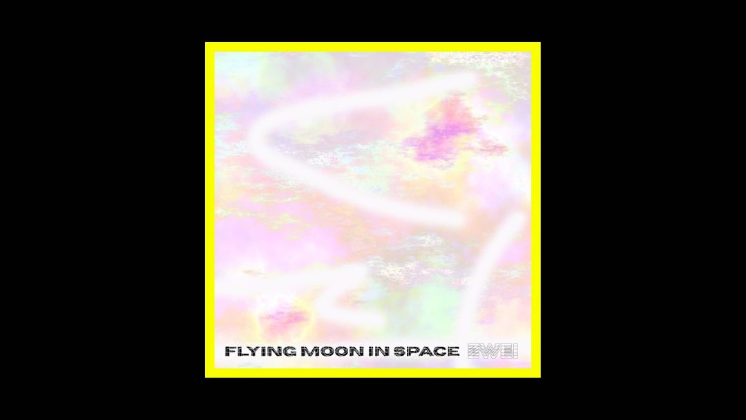 Flying Moon in Space - Zwei Radioaktiv