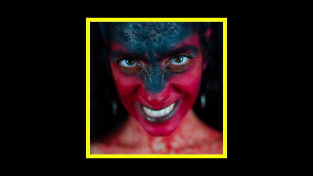 Dalila Kayros - Khthonie Radioaktiv