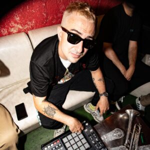 Rapide #44 Radioaktiv Rapide #44 Radioaktiv